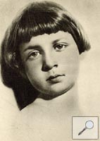 Головка. Фотография А.П. Штеренберга. Открытка первых лет Советской власти. Головка. Фотография А.П. Штеренберга. Открытка первых лет Советской власти.
